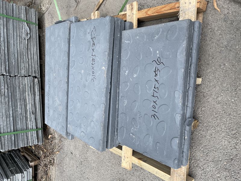 高鐵電纜溝蓋板的運(yùn)輸安裝事項(xiàng)